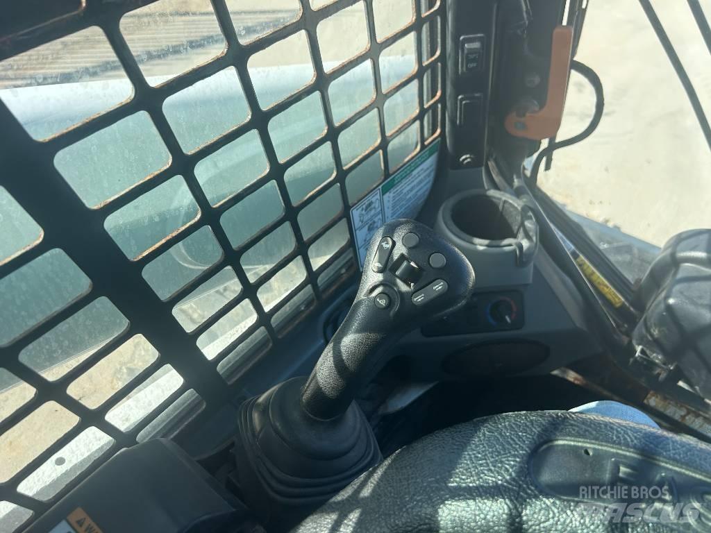 Bobcat S740 Skid steer loaders