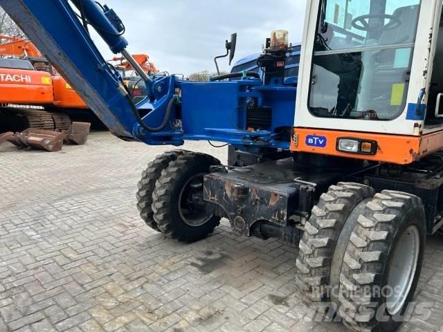 Terex TW 85 Wheeled excavators