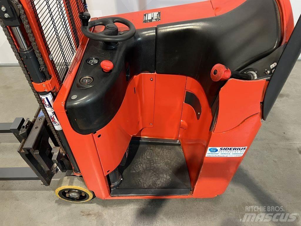 Linde E10 Pedestrian stacker