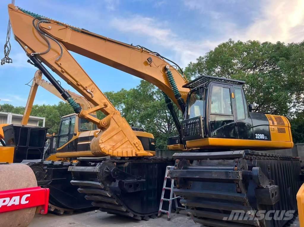 CAT 320 D2 Amphibious Excavators