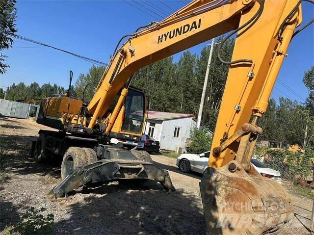 Hyundai 210W Wheeled excavators