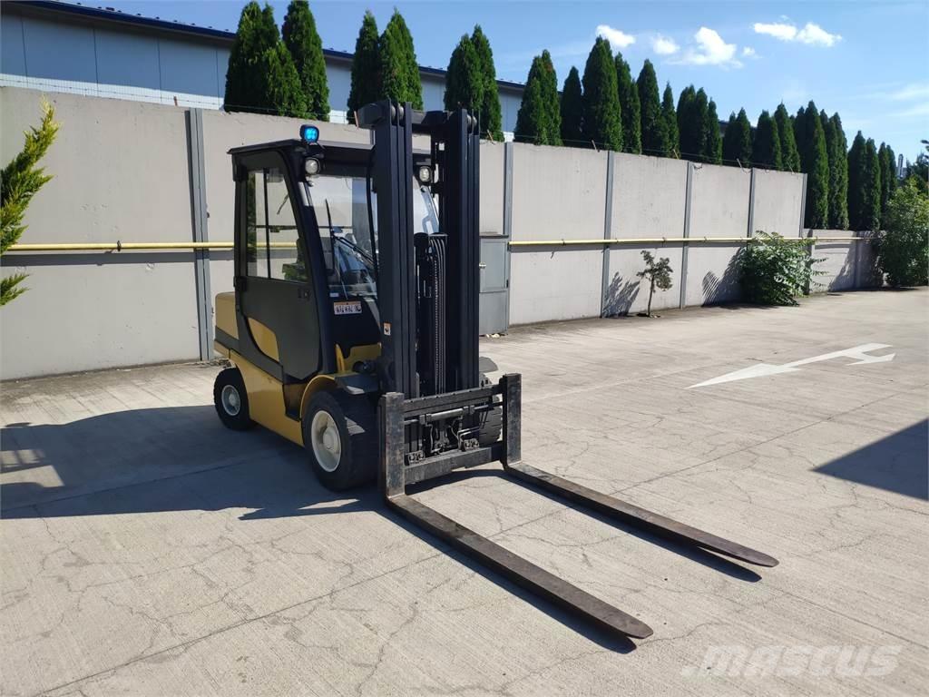 Yale GDP35VX Diesel trucks
