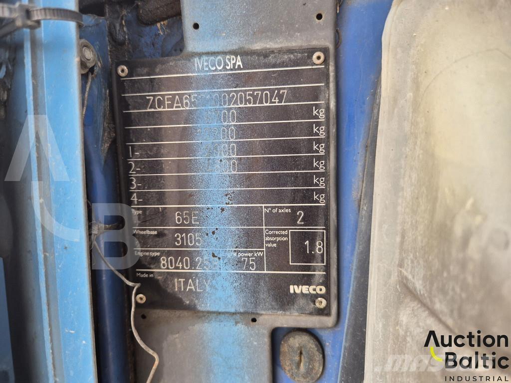 Iveco 65E10 Curtainsider trucks