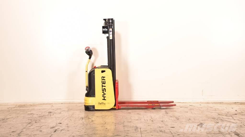 Hyster S 1.0-24 Pedestrian stacker