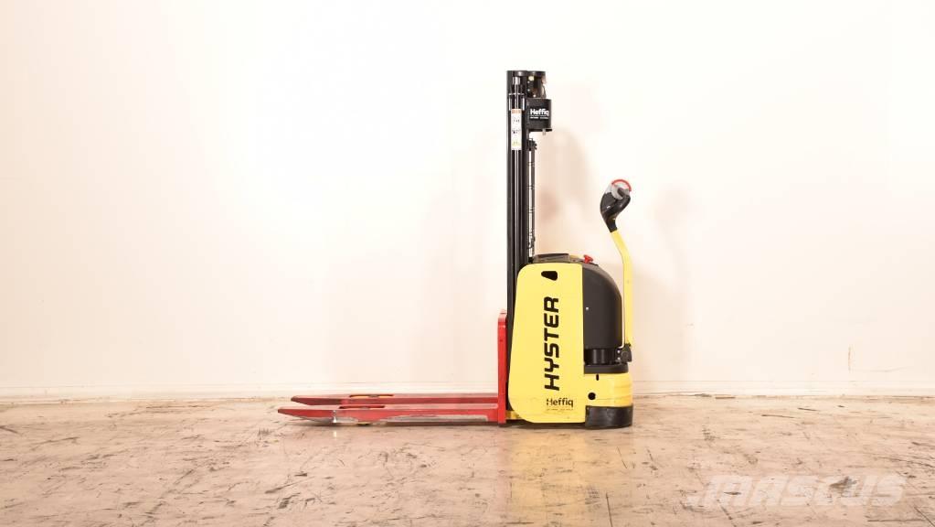 Hyster S 1.0-24 Pedestrian stacker