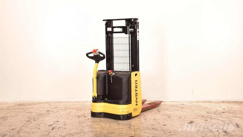 Hyster S 1.0-24 Pedestrian stacker