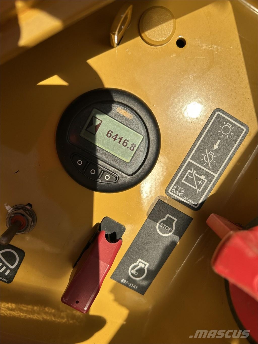 CAT D 5 LGP Crawler dozers