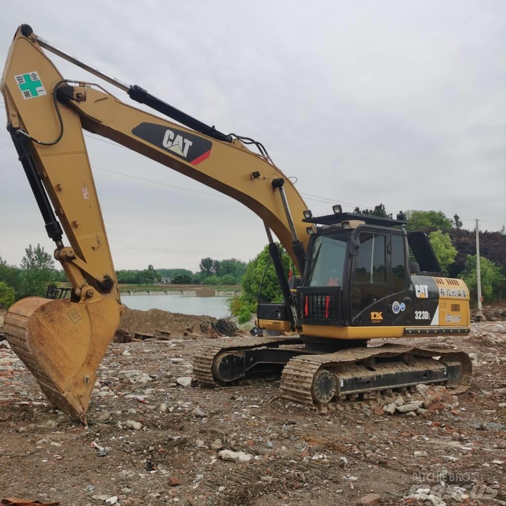CAT 323DL Crawler excavators