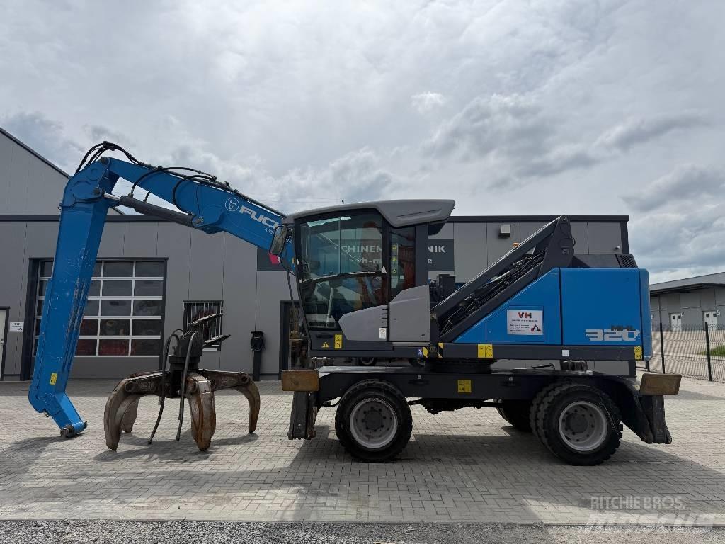 Fuchs MHL 320 Waste / industry handlers