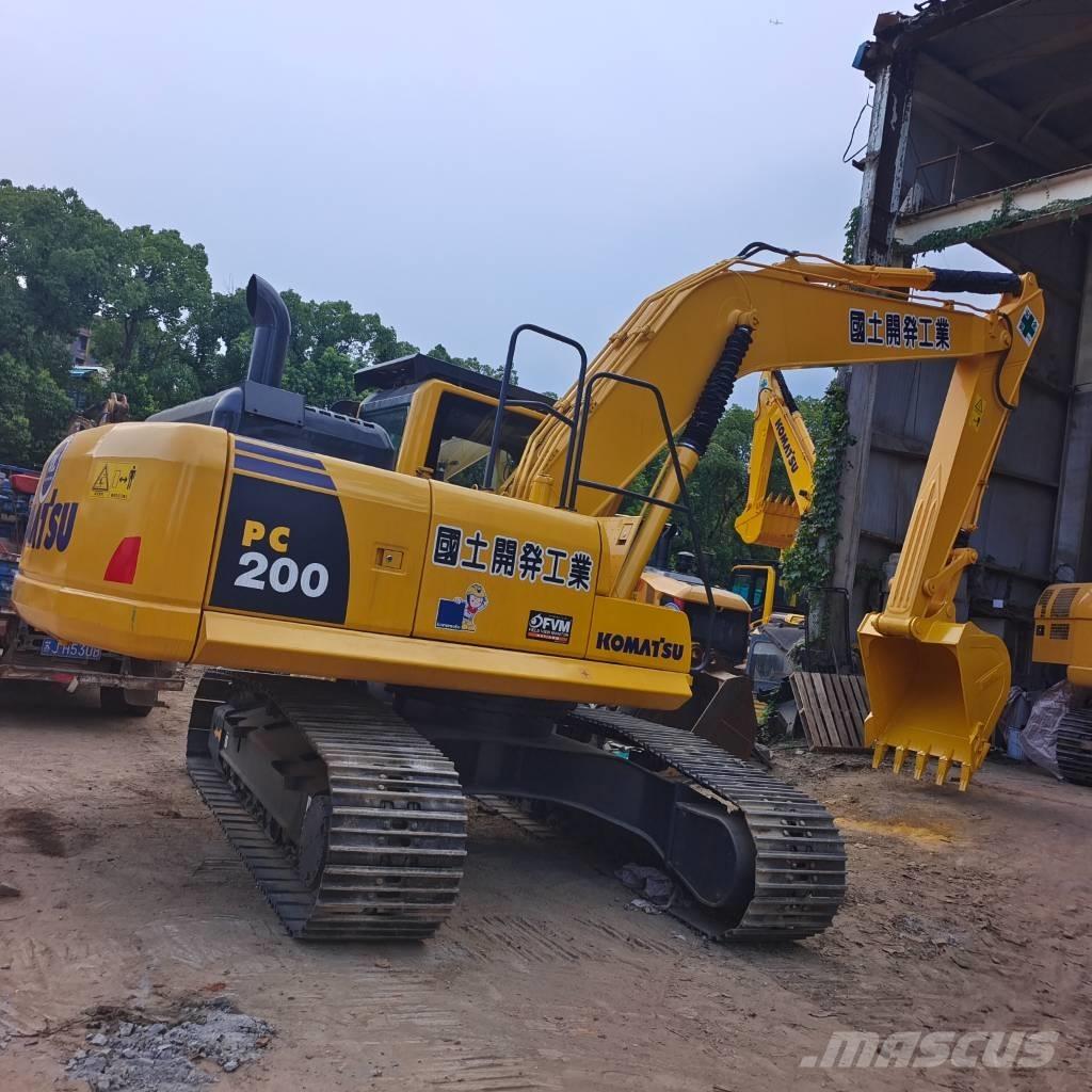 Komatsu PC 200 Crawler excavators