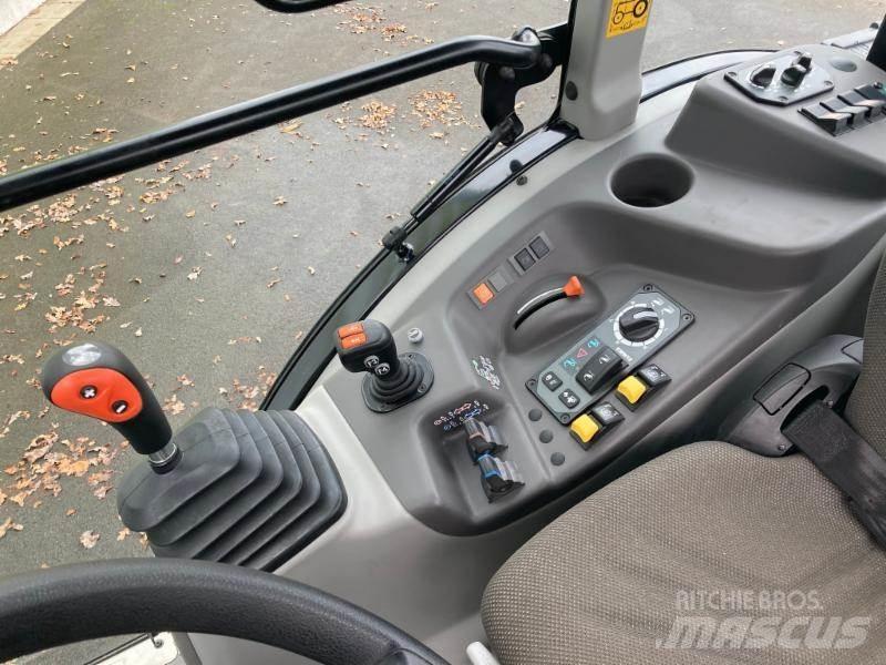 CLAAS NEXOS 240 M Tractors