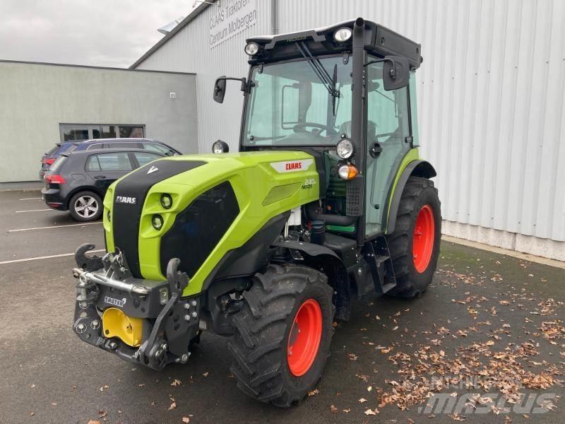 CLAAS NEXOS 240 M Tractors