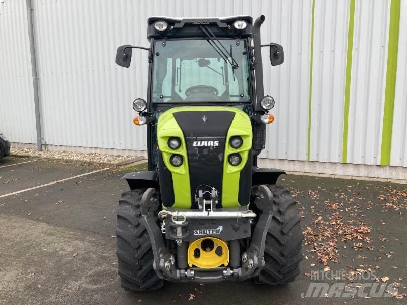 CLAAS NEXOS 240 M Tractors