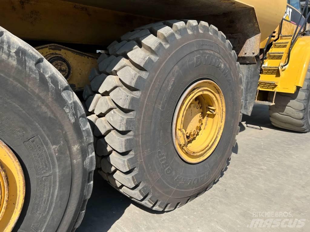 CAT 740 WATER TRUCK Water tankers