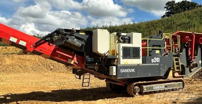 Sandvik QJ 241 Mobile crushers