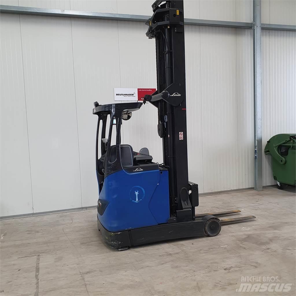 Linde R16HD Reach trucks