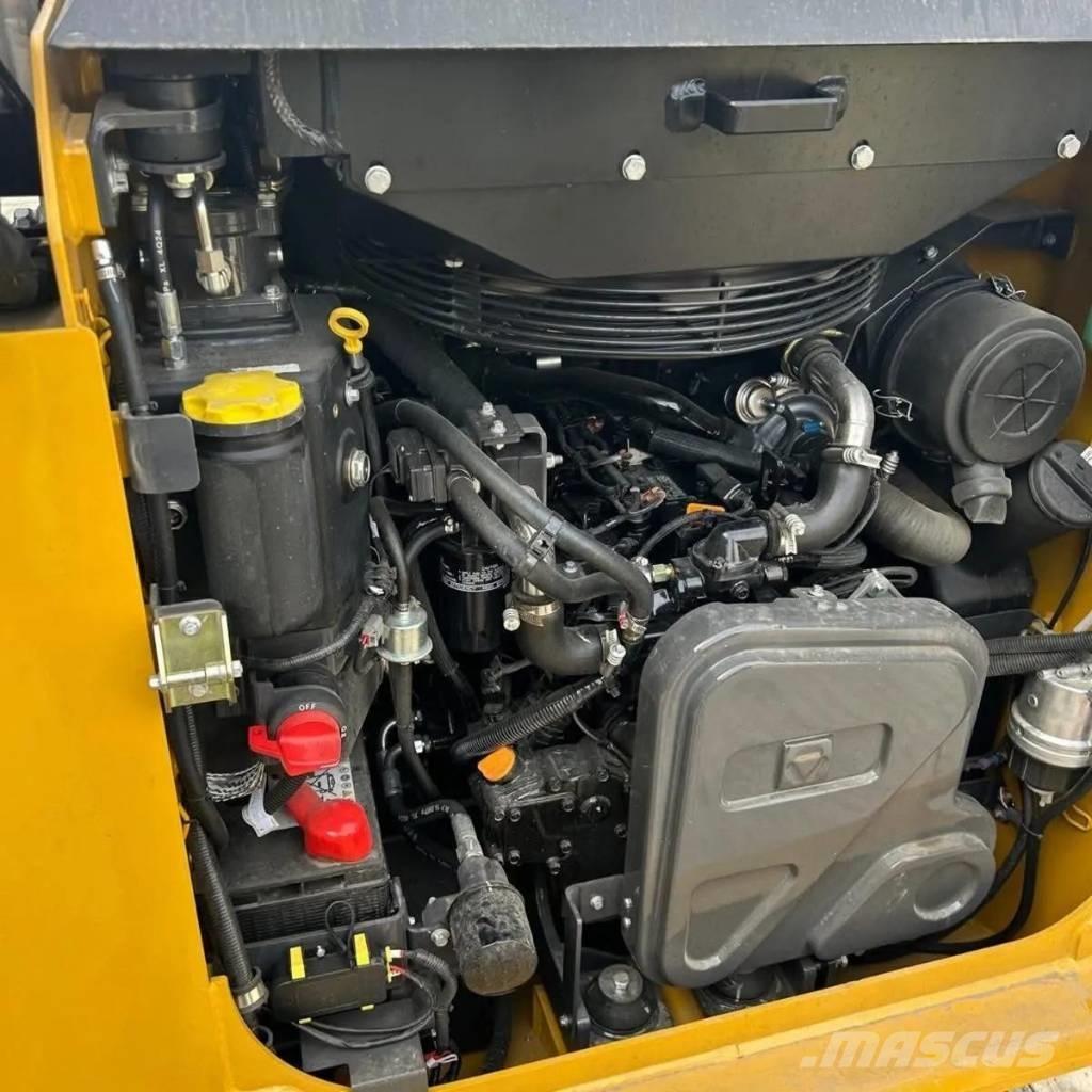 XCMG XC7-TV12 Skid steer loaders