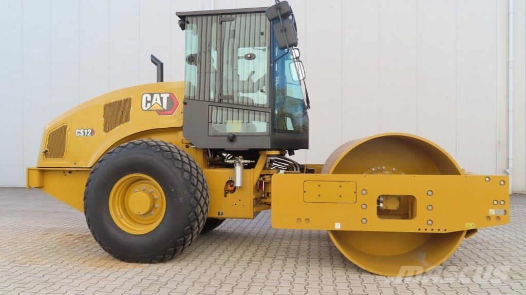 CAT CS12 Single drum rollers
