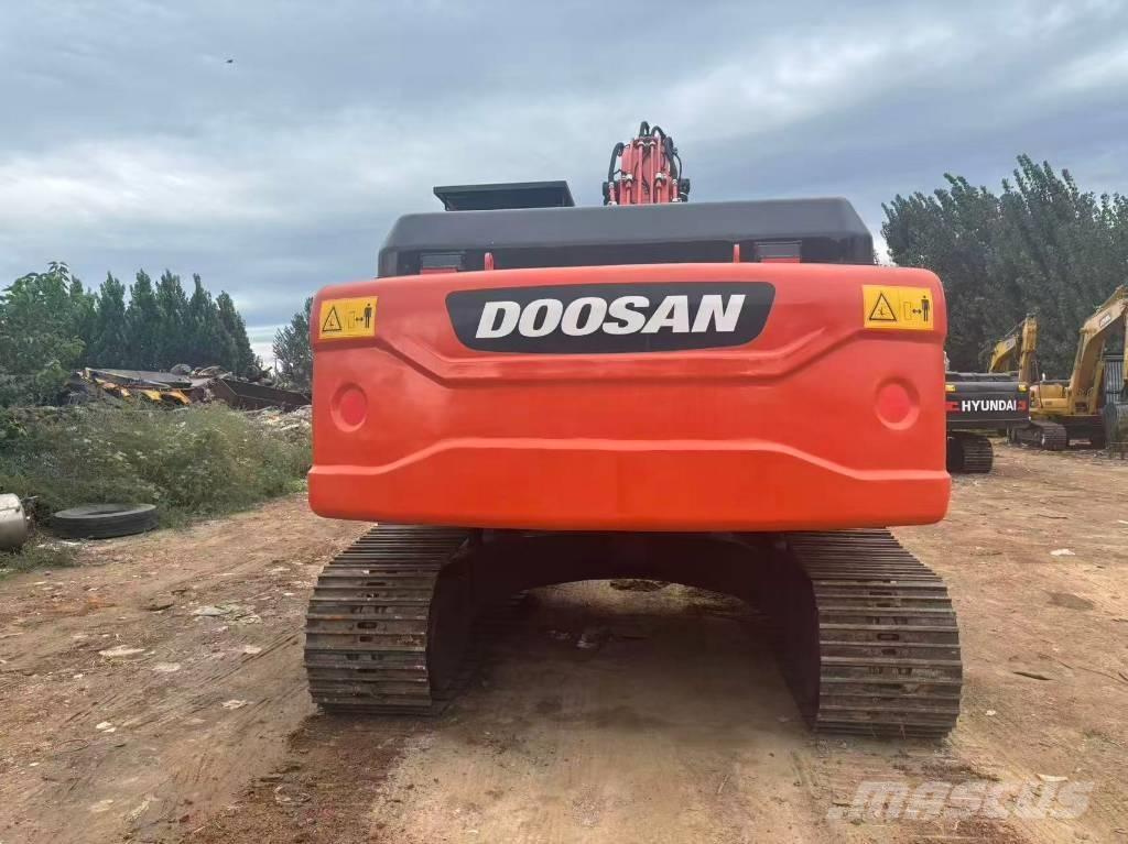 Doosan DX 225 Crawler excavators
