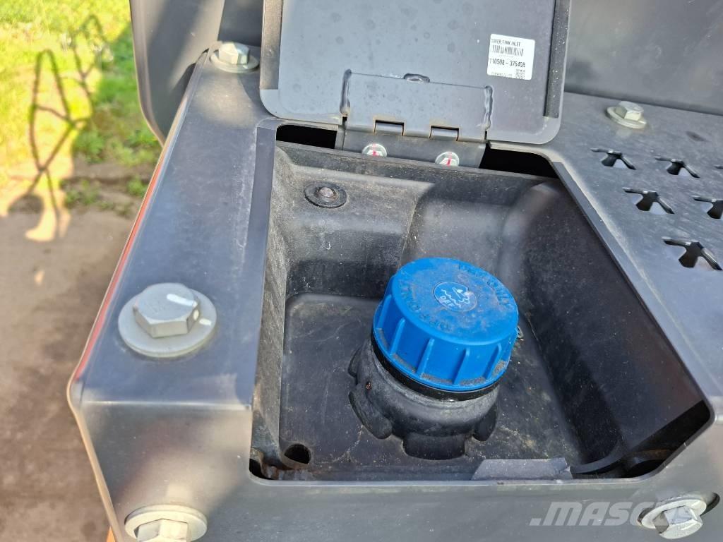 Doosan DX160W-7 Wheeled excavators