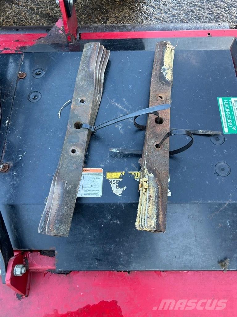 Progressive SDR-90 Mounted and trailed mowers