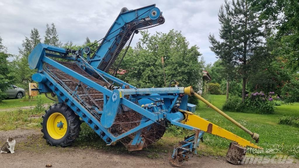 Edenhall 623 Beet harvesters