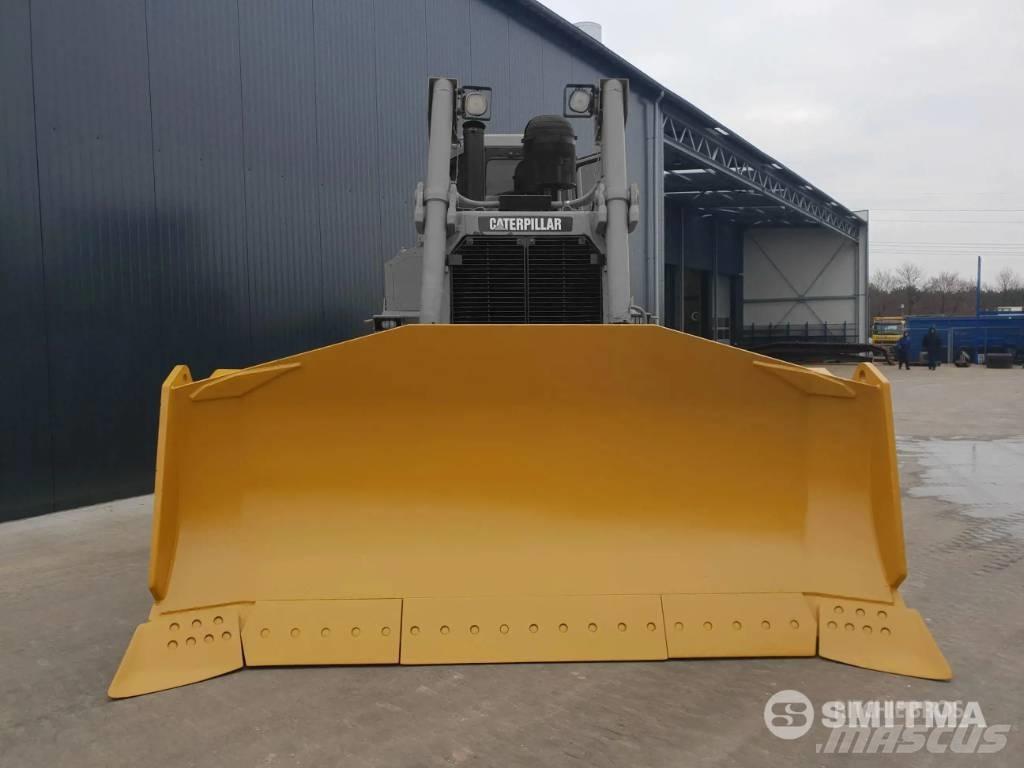 CAT D8T Blades