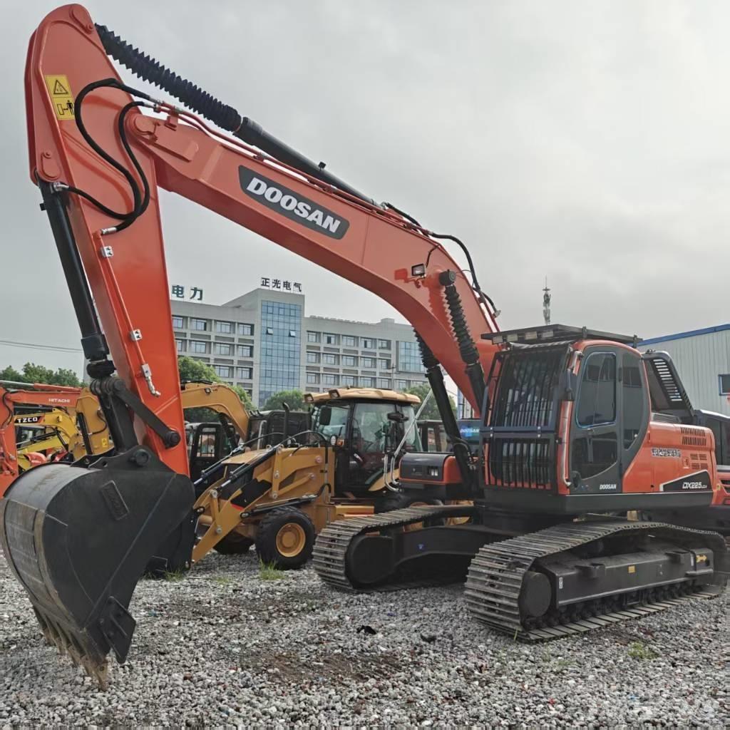 Doosan DX 225 LCA Crawler excavators
