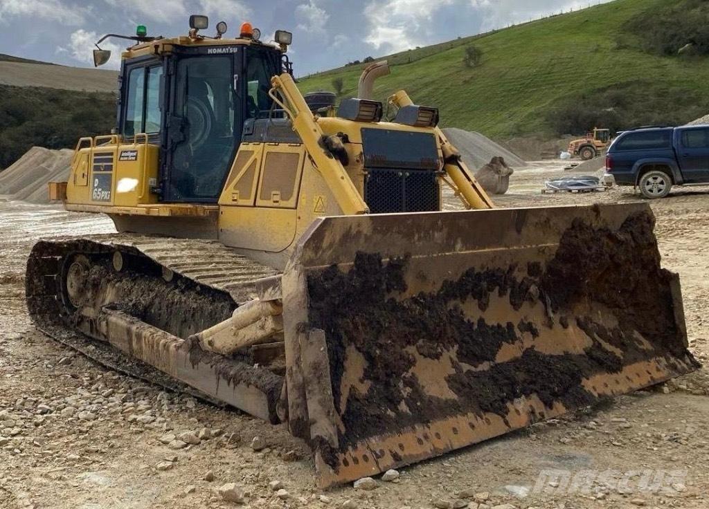 Komatsu DX65PXi-18 Crawler dozers