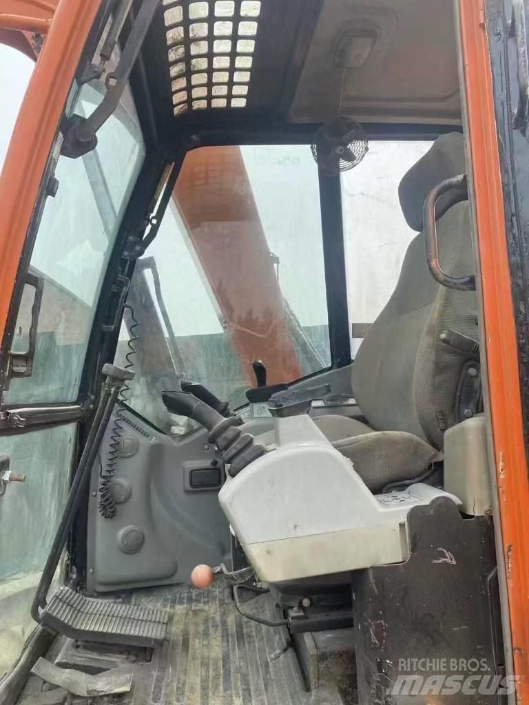 Doosan DX 80 Midi excavators  7t - 12t