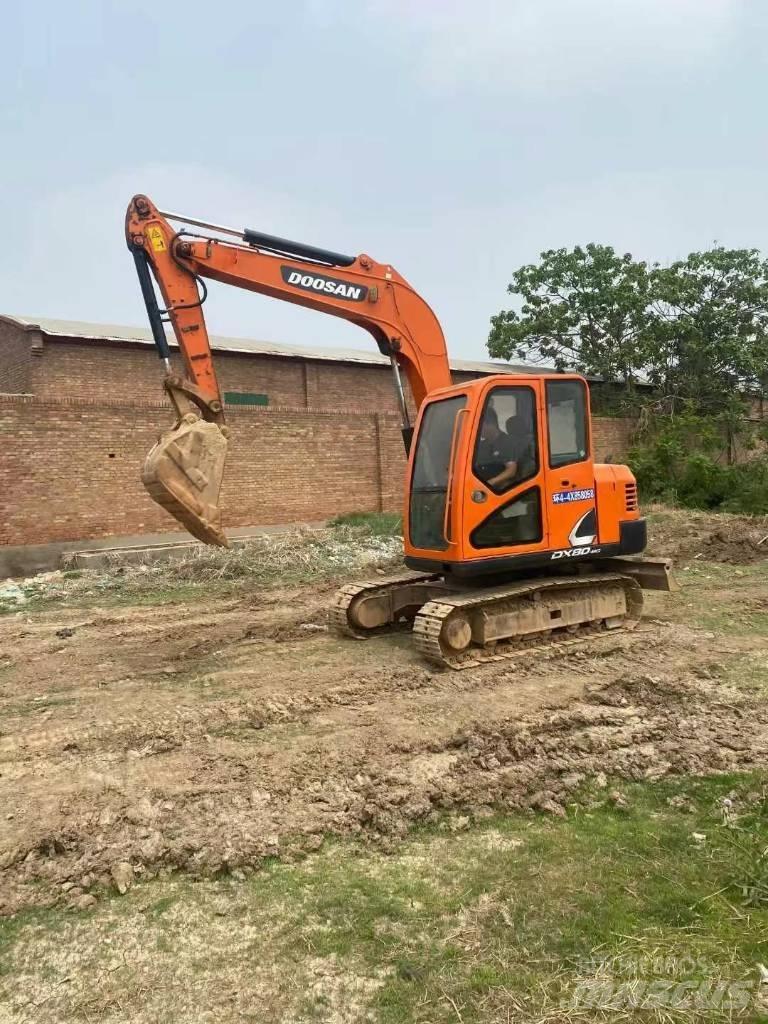 Doosan DX 80 Midi excavators  7t - 12t