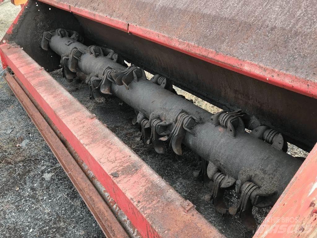 Kuhn RM 280 Crushers