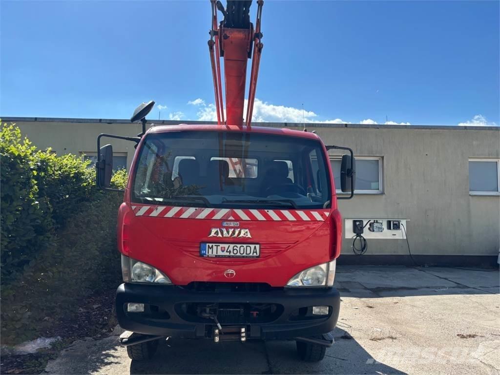 Avia D120-185 E5 Chassis Cab trucks