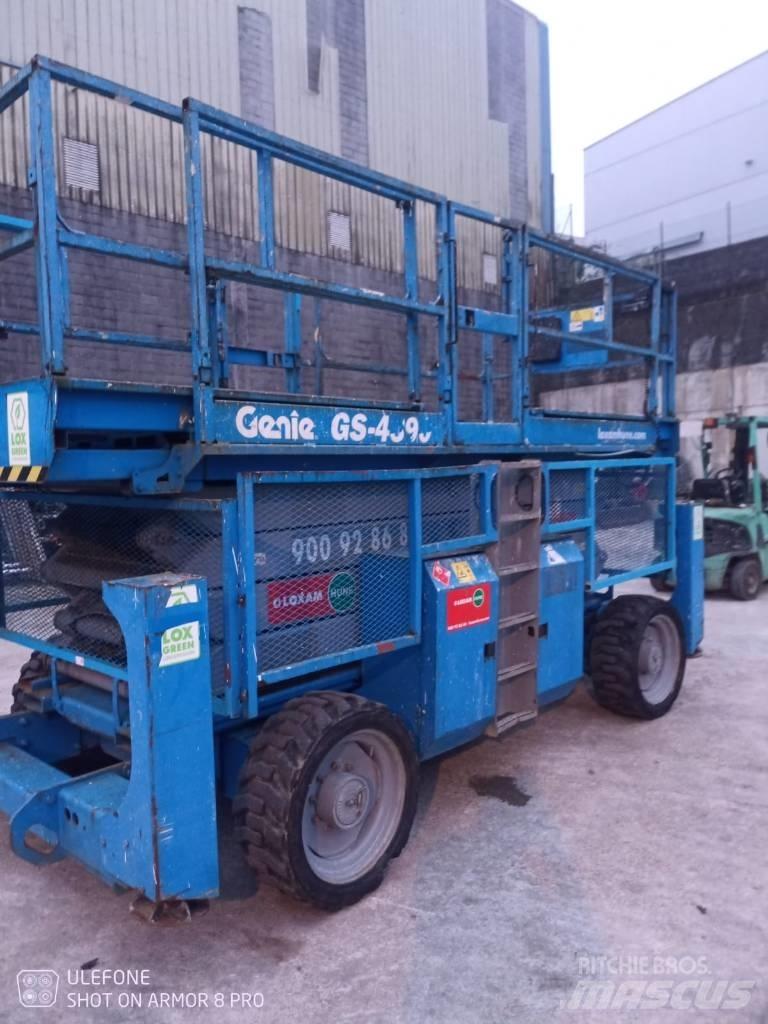 Genie GS 4390 RT Scissor lifts