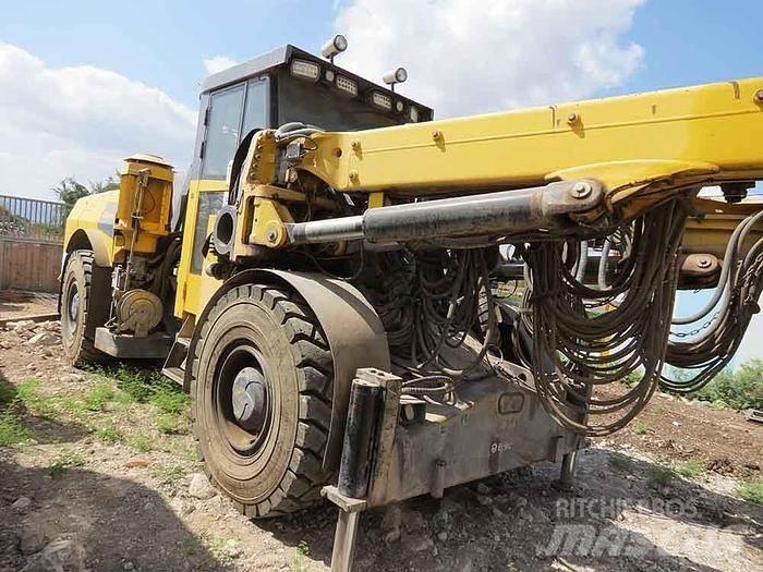 Epiroc E2C Surface drill rigs