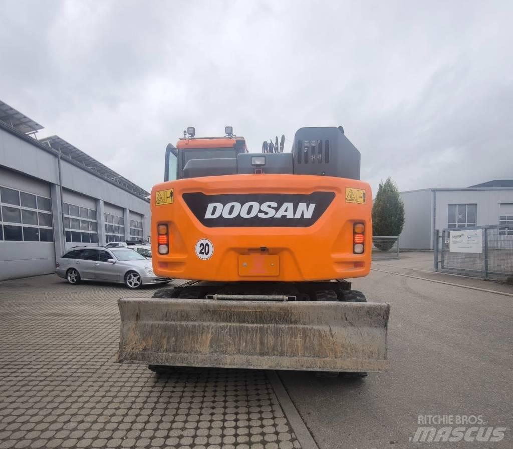 Doosan DX 165 W Wheeled excavators