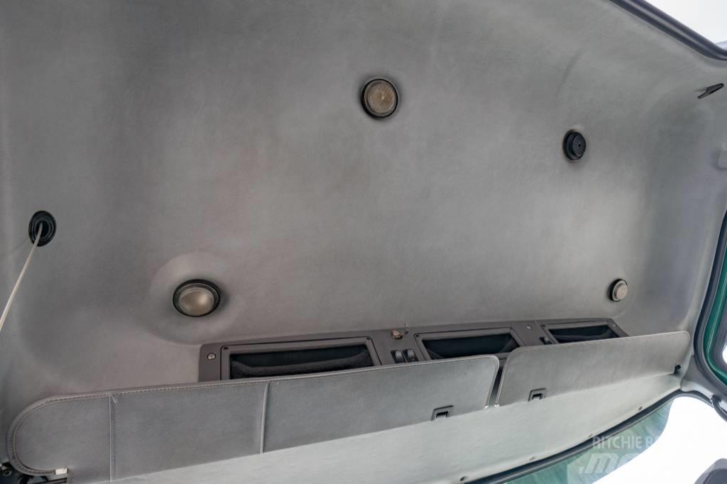Mack Granite Tractor Units