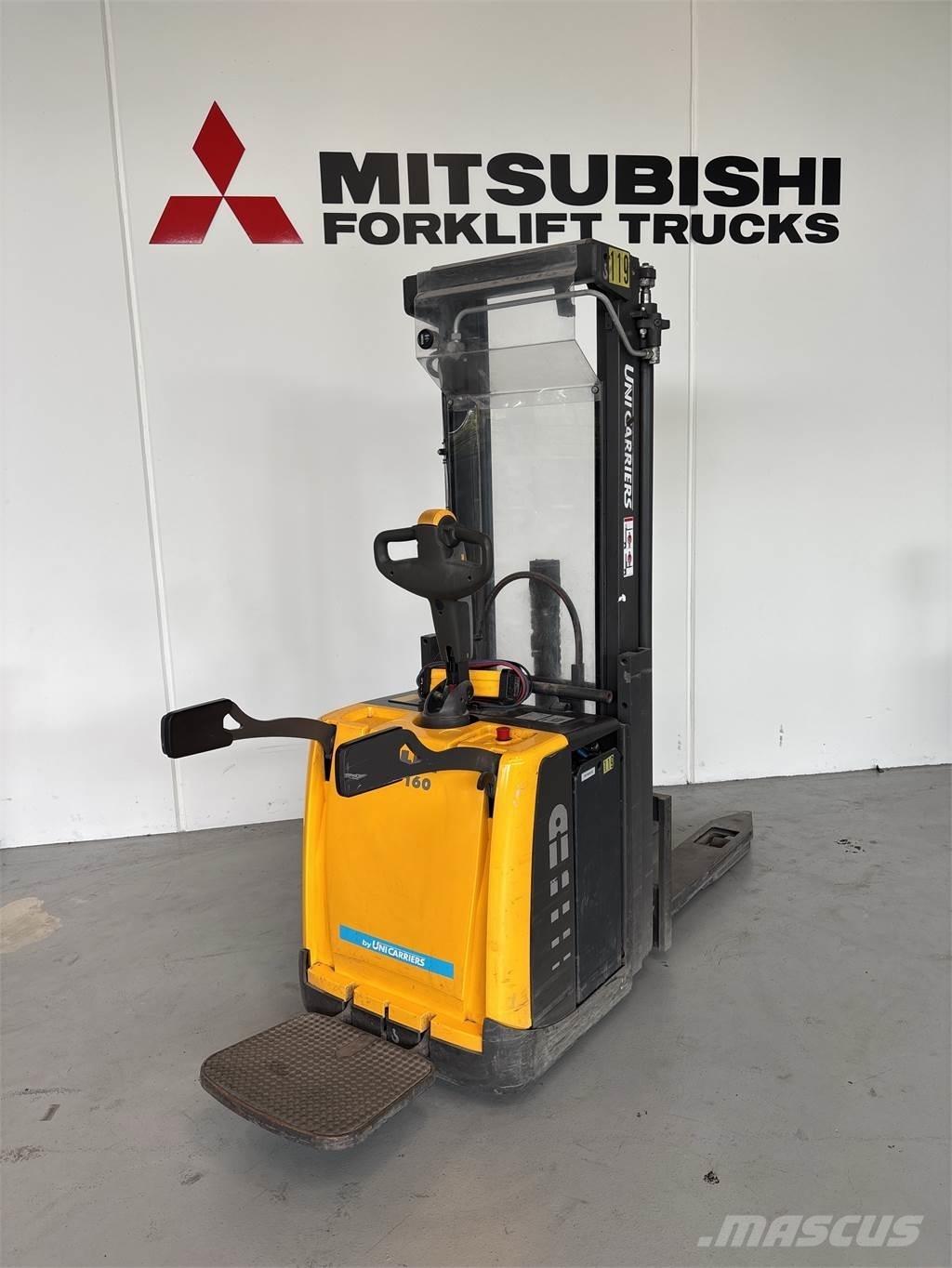 Atlet PSP160 Self propelled stackers