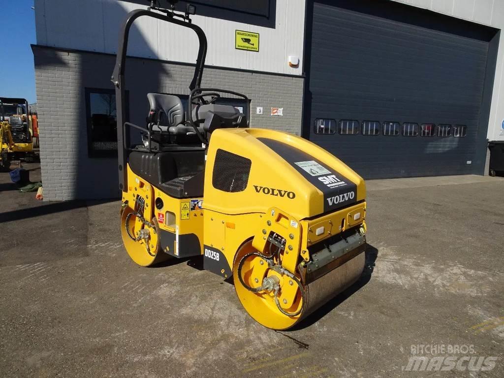 Volvo DD25B Twin drum rollers