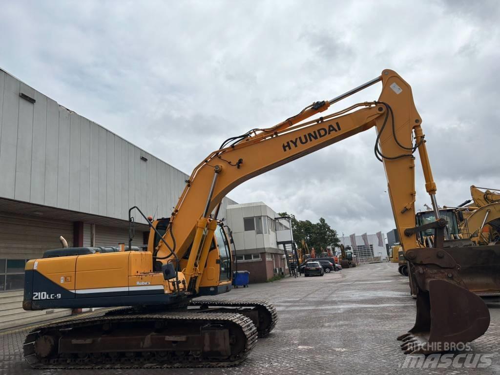 Hyundai 210 Crawler excavators