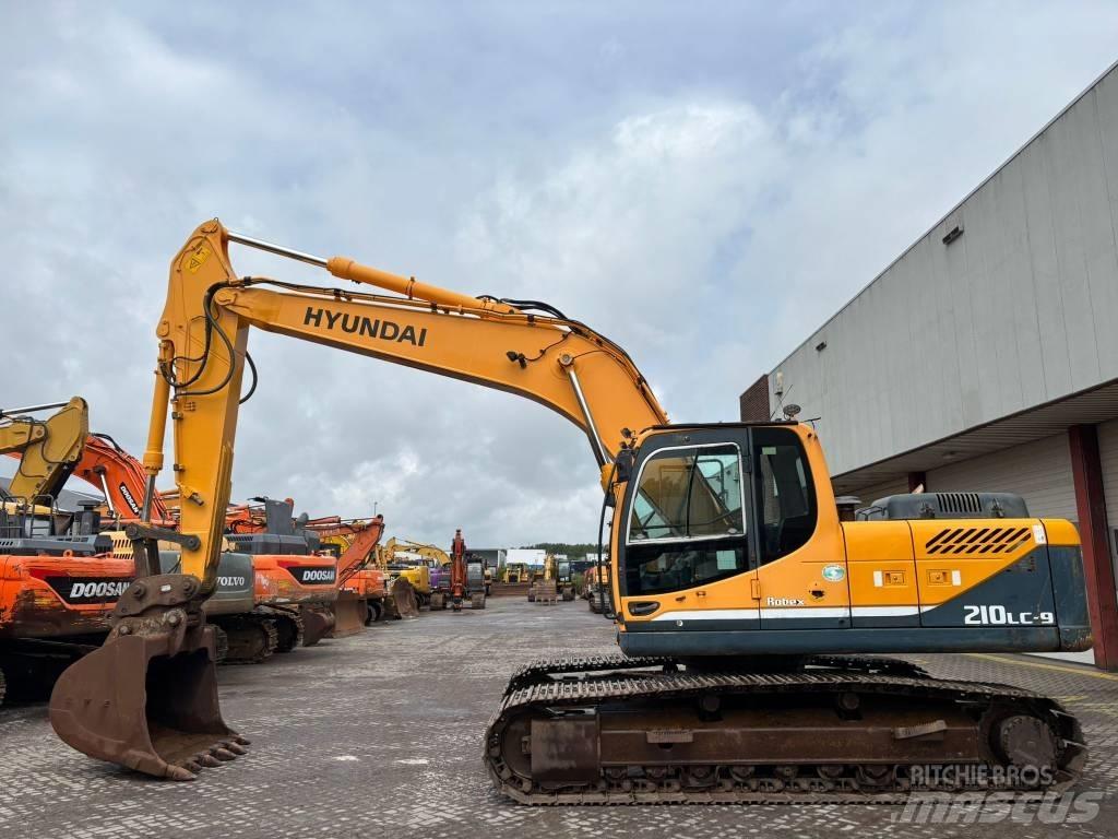 Hyundai 210 Crawler excavators
