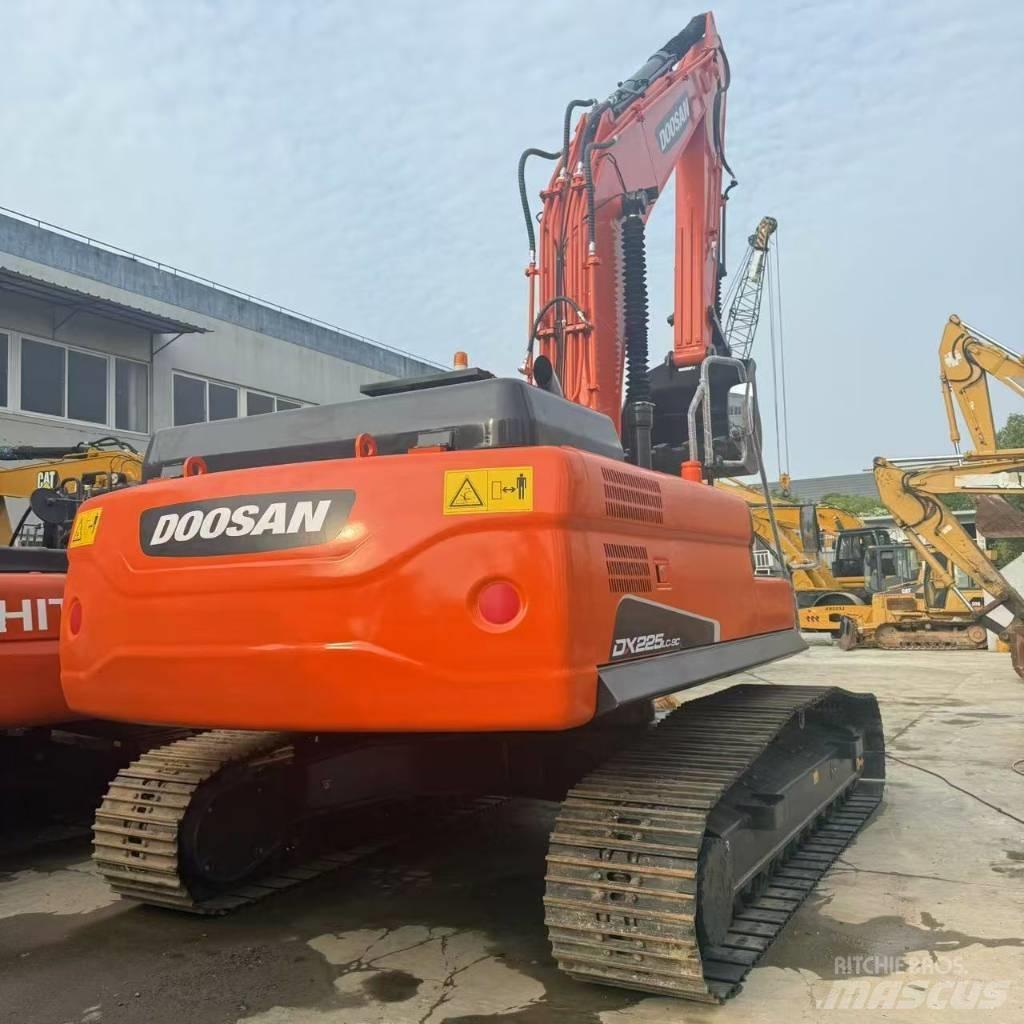 Doosan DX225LC-9C Midi excavators  7t - 12t