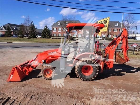 Kubota B26 Backhoe loaders