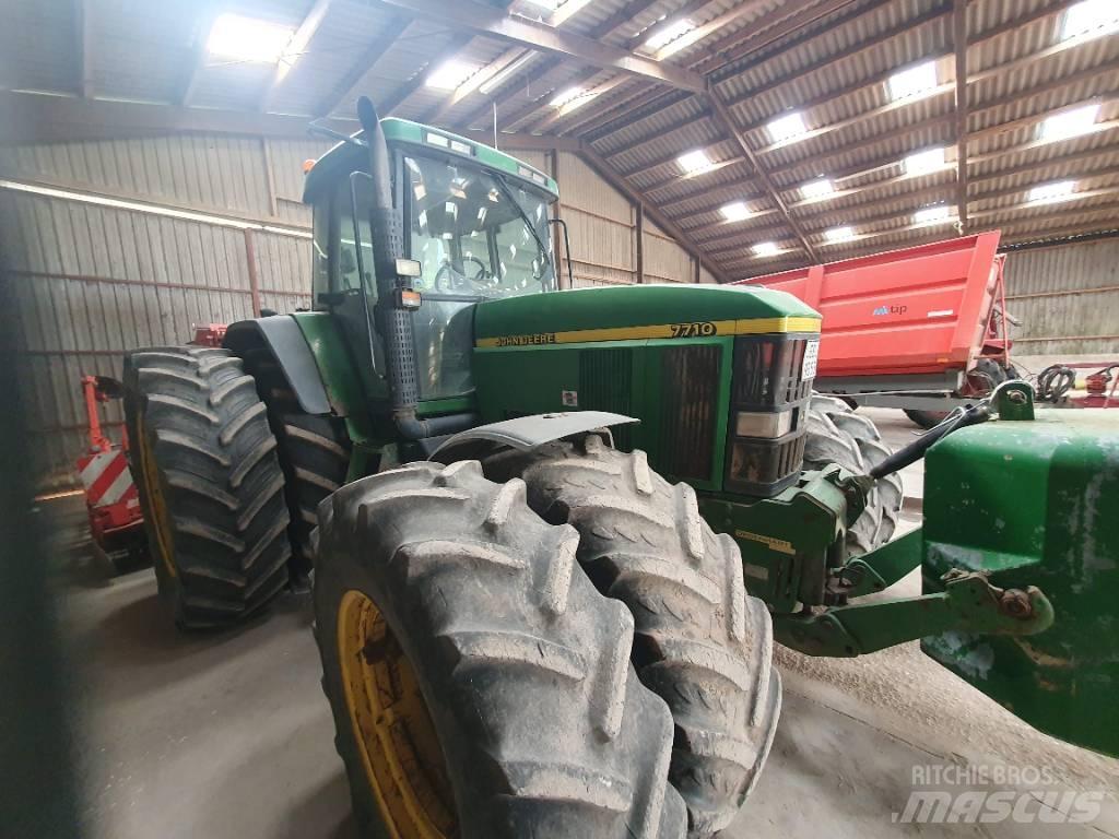 John Deere 7710 Tractors