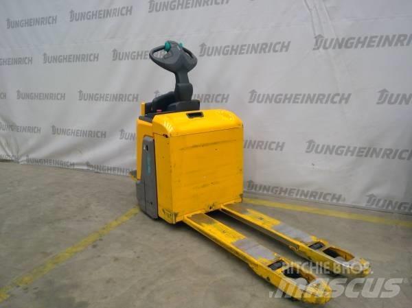 Jungheinrich ERE 225 Low lifter with platform