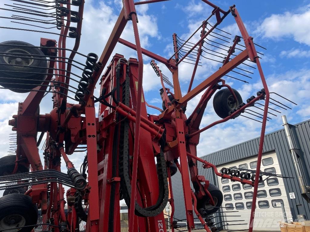 Kuhn GA 15021 Rakes and tedders