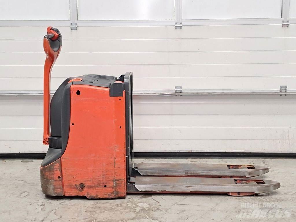 Linde T16L Low lifter