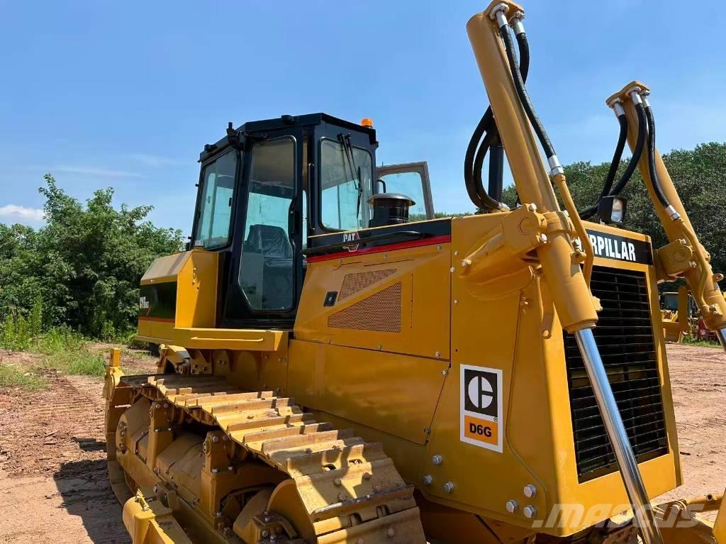 CAT D6G Crawler dozers