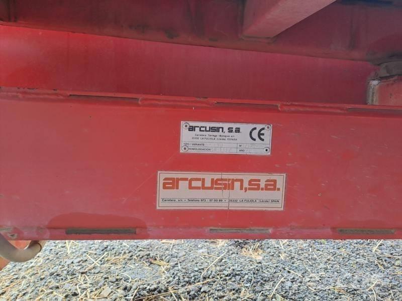 Arcusin E-160 Bale trailers