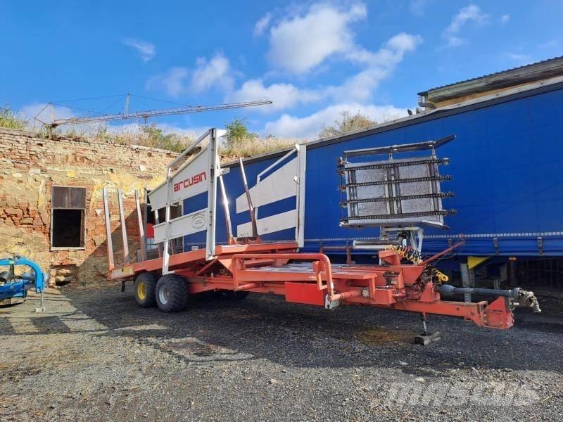 Arcusin E-160 Bale trailers